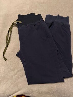 FIGS Scrub joggers XXS